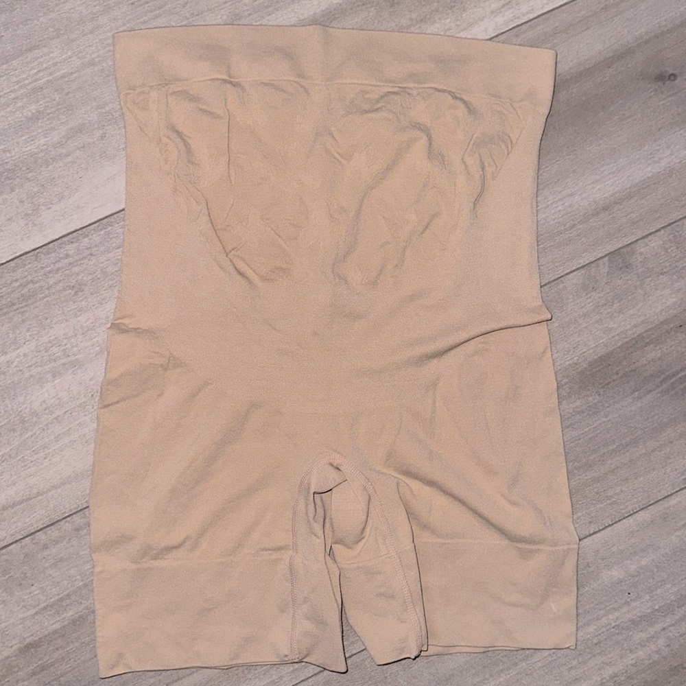 Maternity shape wear shorts 🩳
